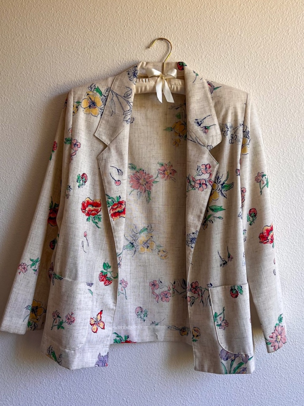 Vintage 1970s Cream Blazer With Summer Florals (M/L) - Picture 5 of 14